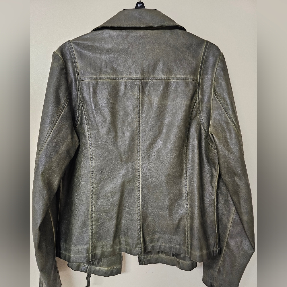 Max Studio Olive Green Leather Jacket - Picture 10 of 13